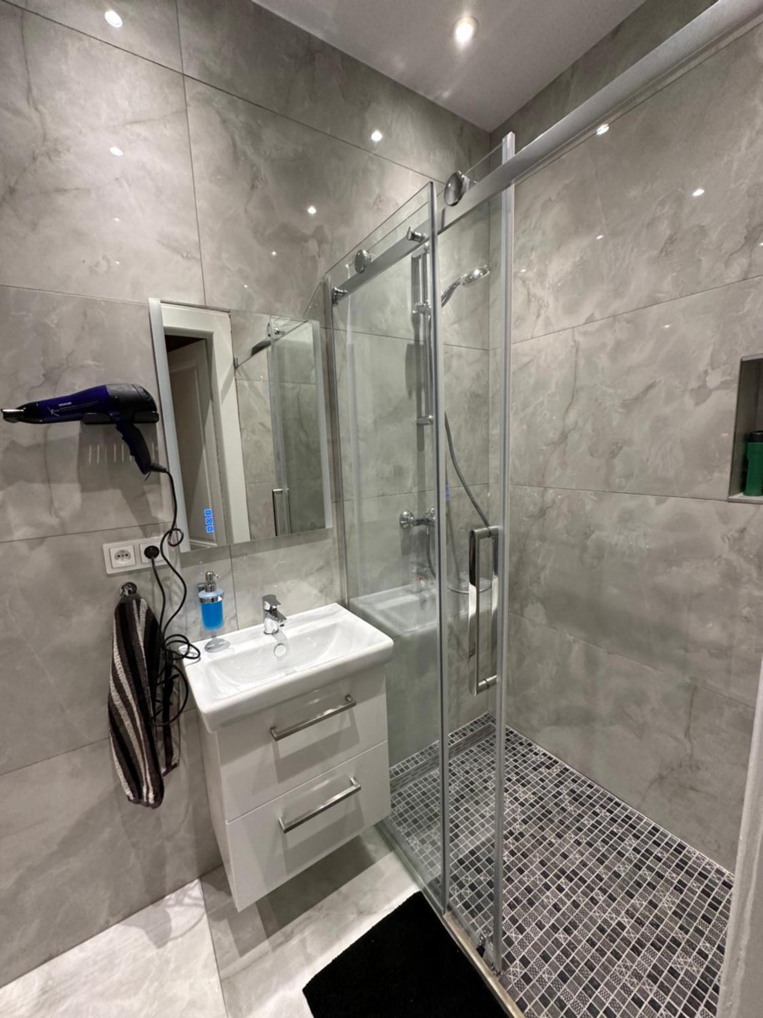 Karlin Balcony Apartment Praga Zewnętrze zdjęcie