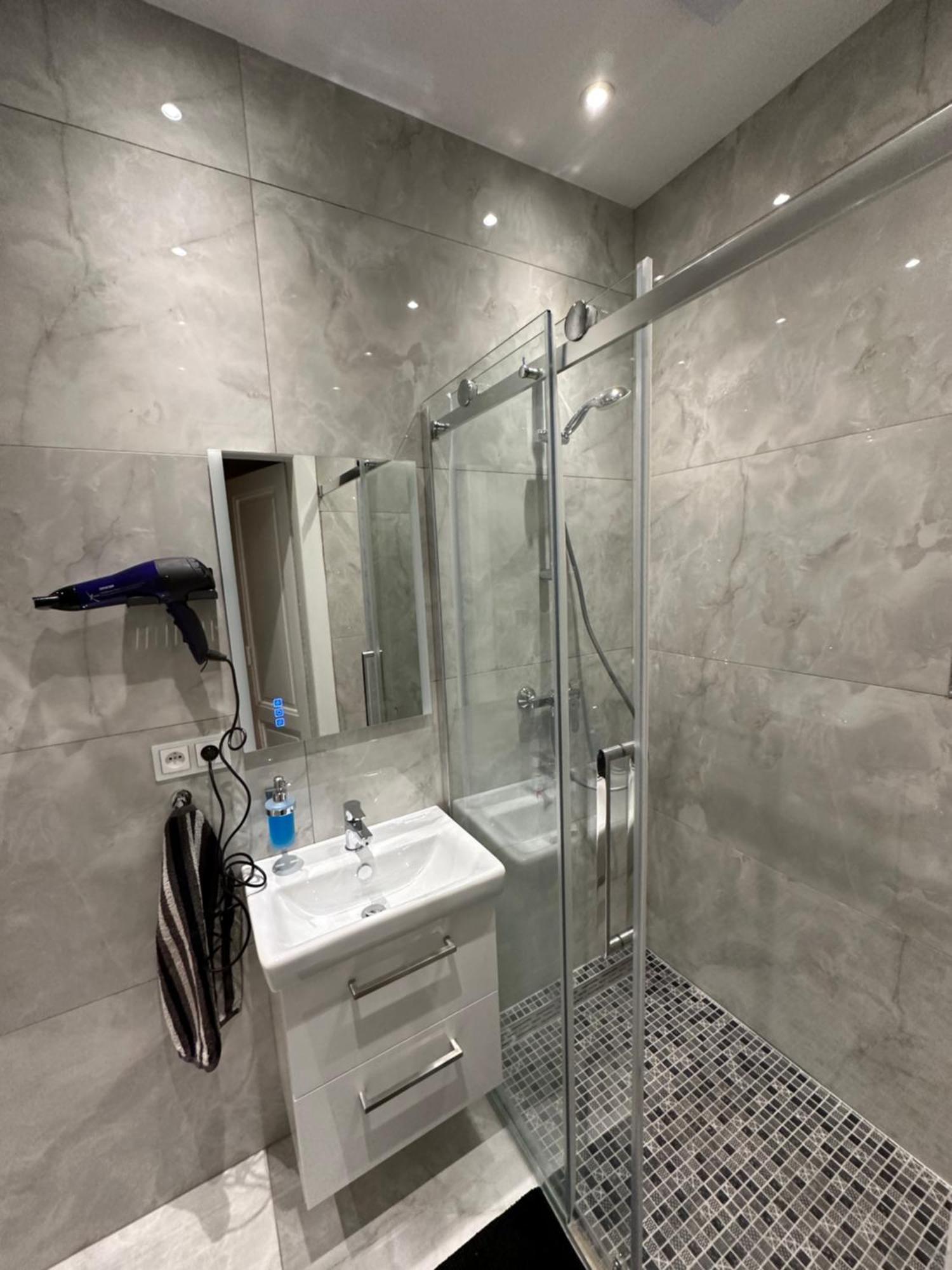 Karlin Balcony Apartment Praga Zewnętrze zdjęcie