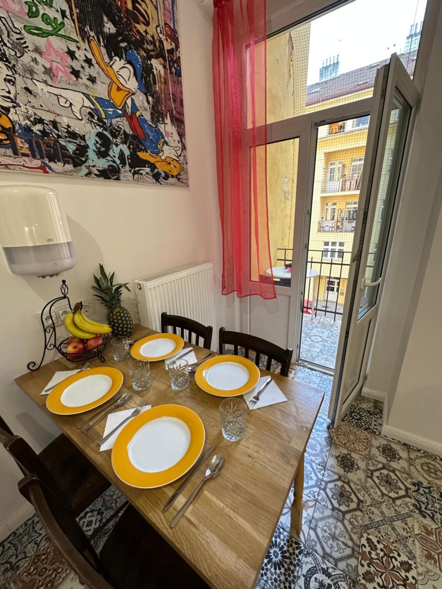 Karlin Balcony Apartment Praga Zewnętrze zdjęcie