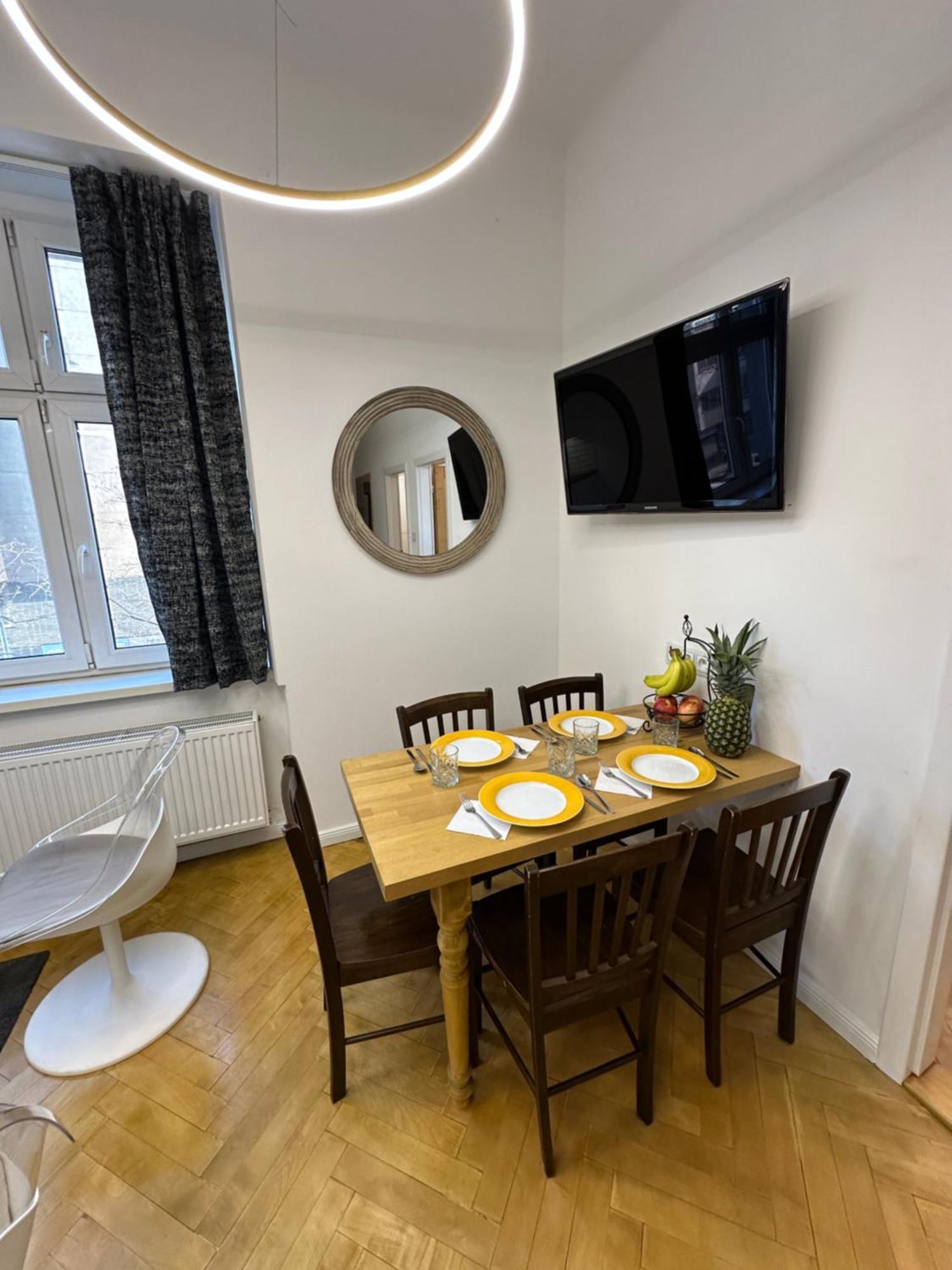 Karlin Balcony Apartment Praga Zewnętrze zdjęcie